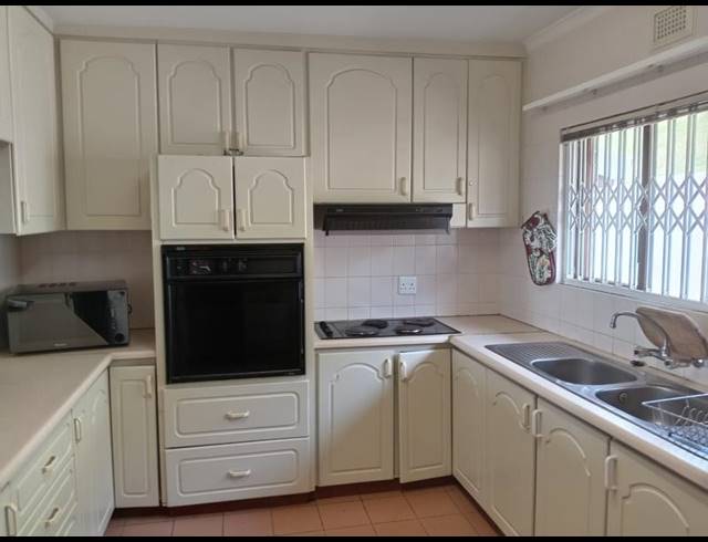 3 BEDROOM APARTMENT FOR SALE IN SCOTTBURGH